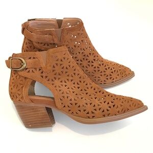 SBICCA Suede Ankle Boots Bohemian Chunky Block Heel Booties Women’s Size 7